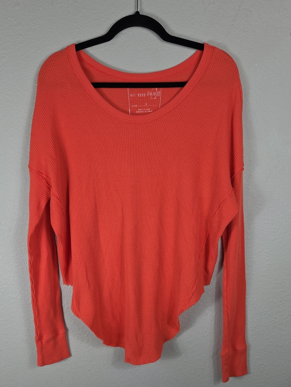 Free People We the Free Orange Waffle Knit Long Sleeve Raw Hem Shirt Size Small